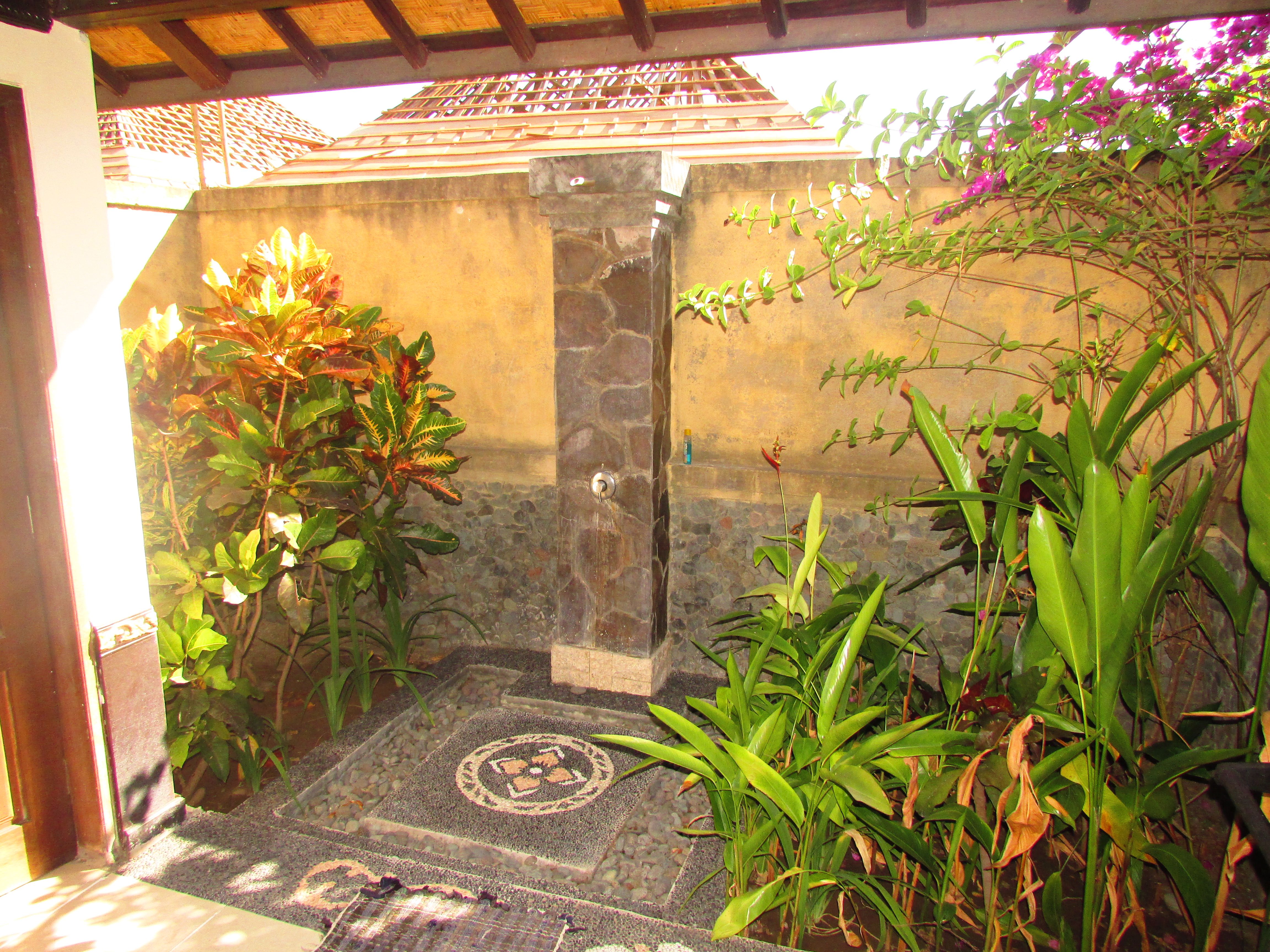 Man's cottage bathroom, Pemuteran