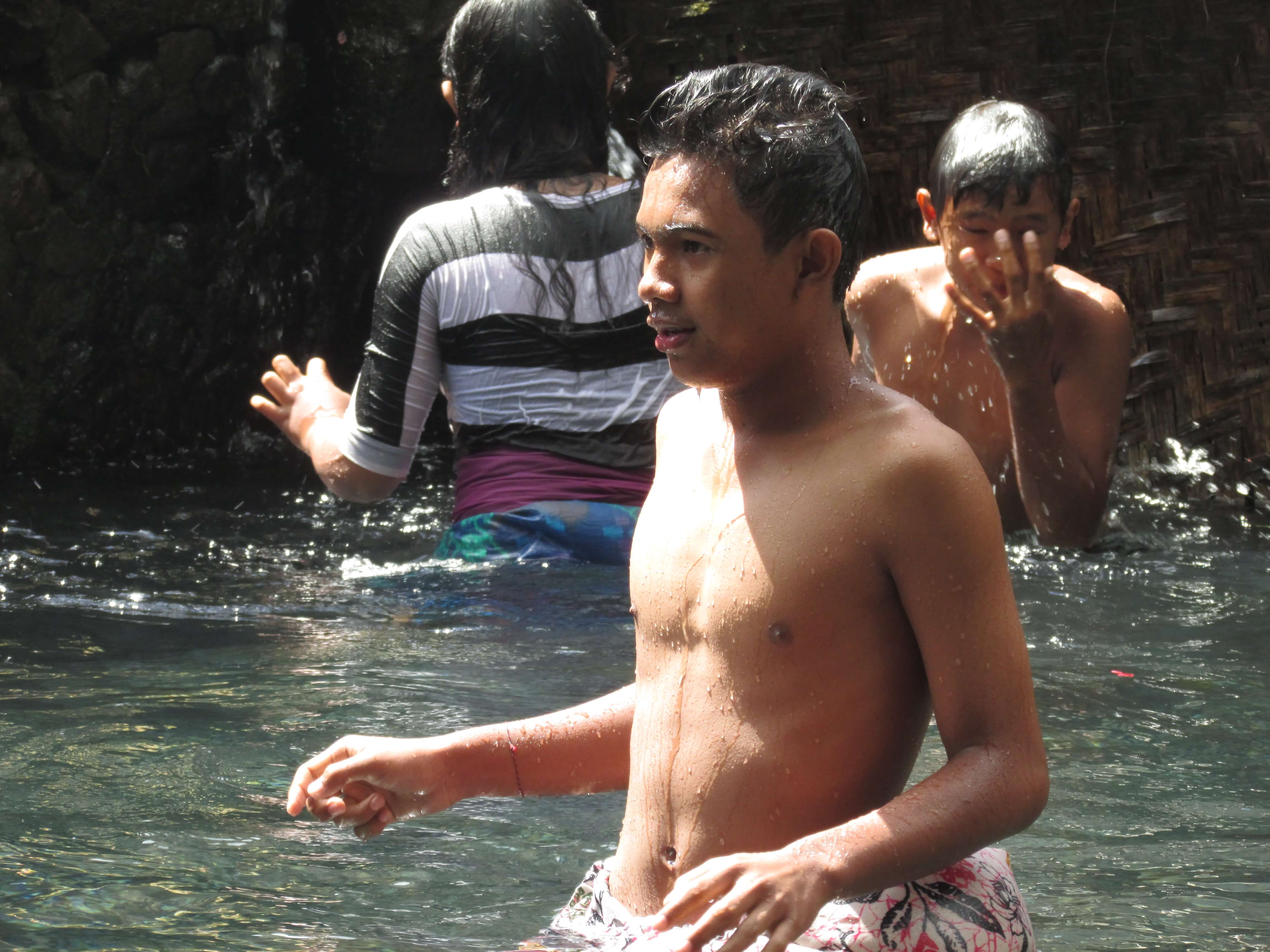 Bain sacré, Tirta Empul, Bali