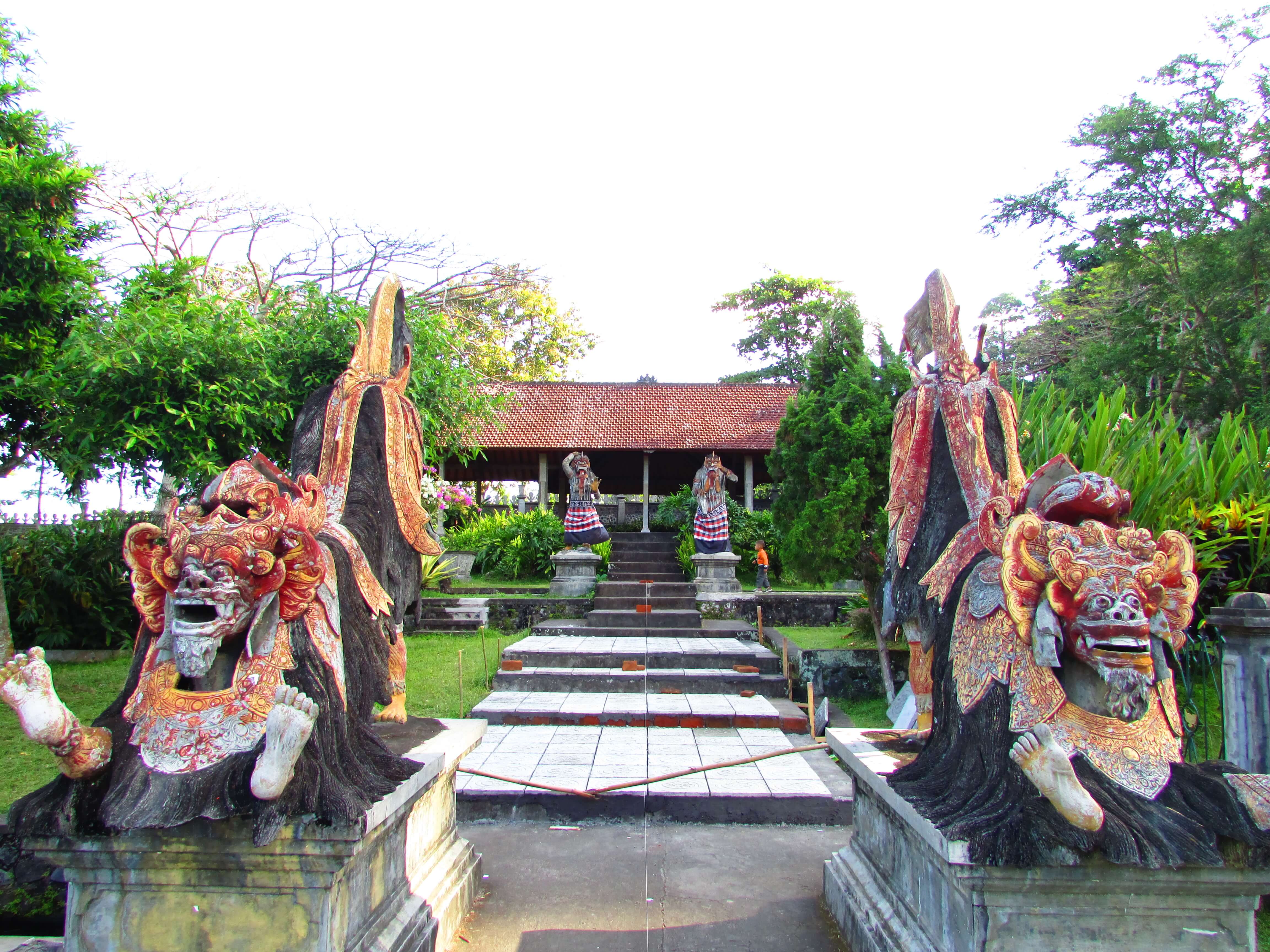 Statues, Tirta Gangga, Bali