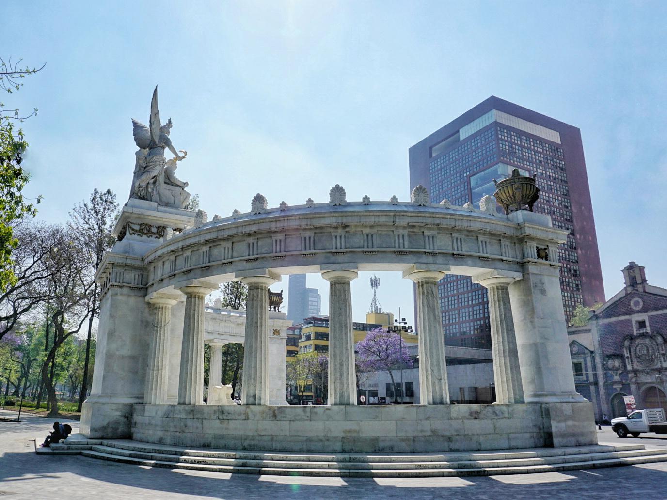 Hemiciclo a Juarez, Mexico City