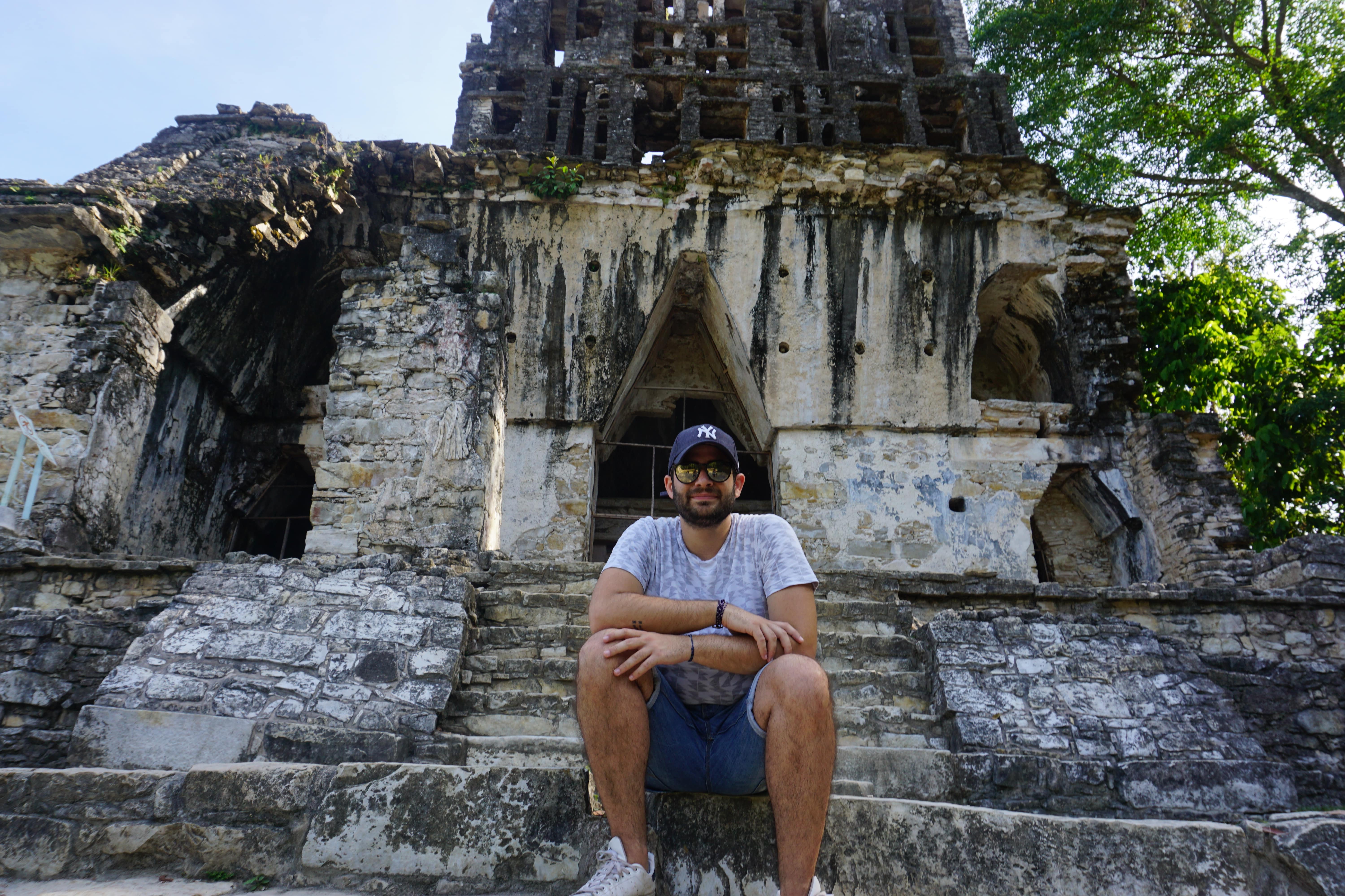 En haut de la pyramide, Palenque, Mexique