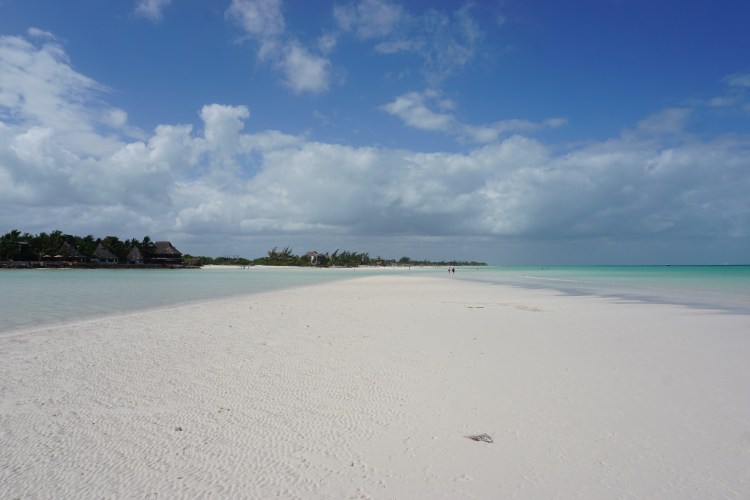 Plage de sable blanc, Holbox, Mexique